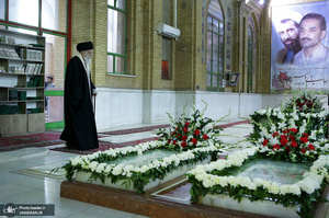 حضور رهبر معظم انقلاب در مرقد مطهر امام خمینی(س) و گلزار شهیدان