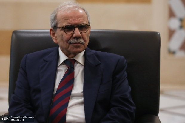 نخست وزیر لبنان: هدف رئیس‌جمهور از طرح گفت‌و‌گو با اسرائیل تشویق آمریکا به نجات مذاکرات است/ گفت‌و‌گو‌ها که زیر نظر هیات بین‌المللی به سرپرستی یک ژنرال آمریکایی انجام می‌شود، کاملاً متوقف شده؛ زیرا اسرائیل به حملات خود ادامه می‌دهد