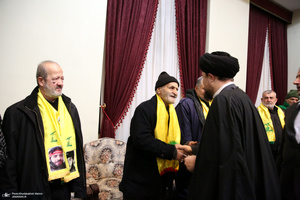 دیدار جمعی از خانواده  های شهدای لبنان با سیدحسن خمینی