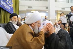 مراسم جشن عید غدیر و عمامه‌گذاری طلاب در بیت مراجع  تقلید و علما