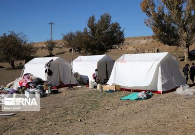 ستاد اجرایی فرمان امام ۱۰۰ کانکس به زلزله‌زدگان آذربایجان‌شرقی می‌دهد