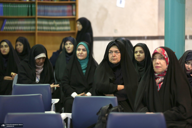 مراسم روز بزرگداشت معلم در حسینیه جماران