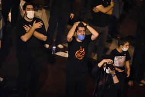 عزاداری شب اول محرم در میدان امام حسین(ع)