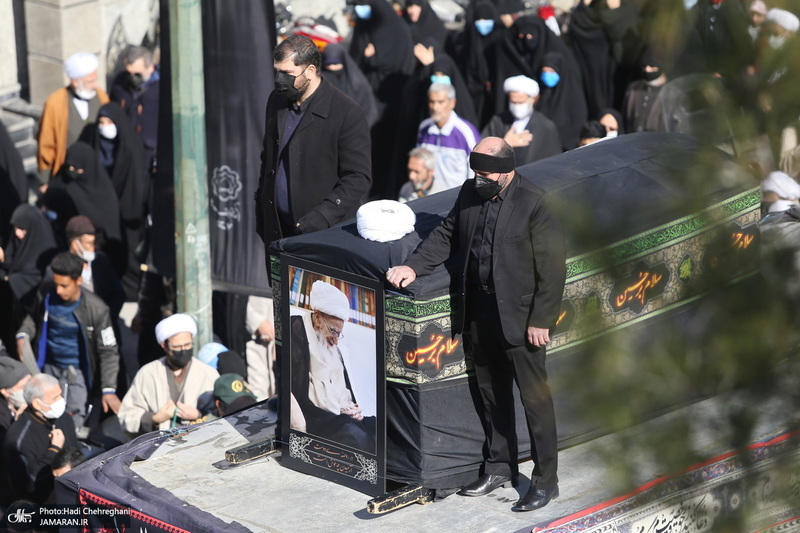 مراسم تشییع آیت الله العظمی صافی گلپایگانی (ره) در قم -1
