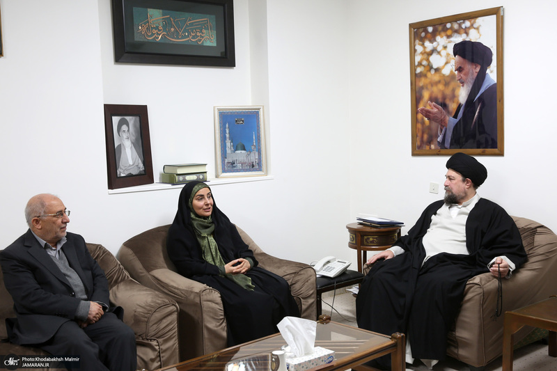 دیدار وزیر و جمعی از کارکنان وزارت راه و شهرسازی با سید حسن خمینی