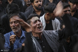 عزاداری سنتی کشمیری‌ها روی قایق