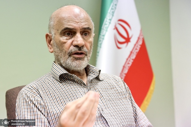 مومنی، اقتصاددان: ما در یک اقتصاد سیاسی رانتی زندگی می‌کنیم