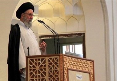 خطیب جمعه گرگان: مسوولان به فکر حل مشکل گرانی باشند