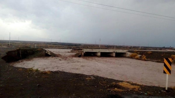 بازگشایی راه ارتباطی ۵۲ روستا در بخش سرفیروزآباد کرمانشاه