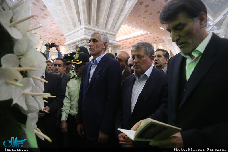 تجدید میثاق شهردار تهران و اعضای شورای شهر با آرمان های امام(س)