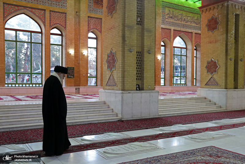 حضور رهبر معظم انقلاب در مرقد مطهر امام خمینی(س) و گلزار شهیدان