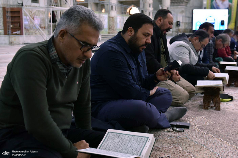 محفل انس با قرآن در حرم مطهر امام خمینی(س)