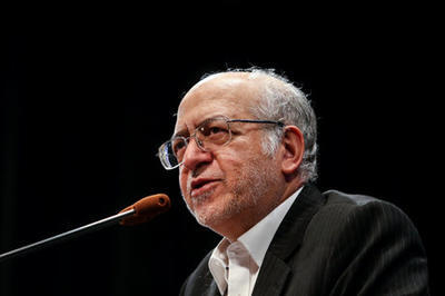 نعمت زاده: تفکیک وزارت صنعت، معدن و تجارت درست نیست

