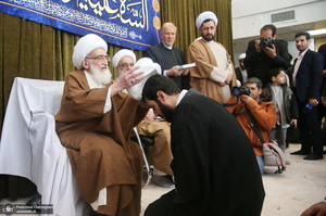 عمامه گذاری طلاب در روز عید مبعث توسط مراجع عظام تقلید‎‎