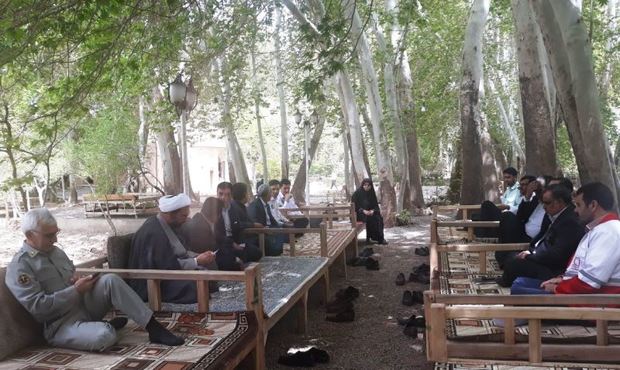 کار فرهنگی محور برنامه های میزبانی از گردشگران باشد