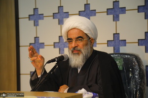 مراسم روز معلم و تجلیل از اساتید حوزوی در مجتمع آموزشی پژوهشی ائمه اطهار (ع)‎