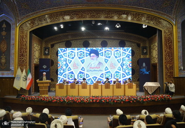 نداء آیة الله العظمى الإمام الخامنئی إلى المؤتمر الدولی بمناسبة مرور مئة عام على إعادة تأسیس الحوزة العلمیة فی قم