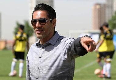 پیروانی و سید جلال به دیدار مدیرعامل پرسپولیس رفتند
