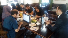 علی خاکزادی: با ایجاد فروشگاههای زنجیره ای بزرگ،سوپر مارکت های کوچک به سمت نابودی پیش می روند