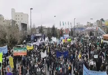  آغاز مراسم راهپیمایی ۲۲ بهمن ماه در مشهد با پخش صلوات خاصه امام رضا (ع)