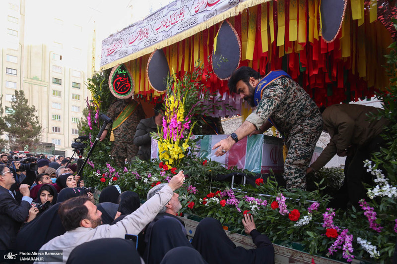 تشییع پیکر شهدای مدافع حرم در شهرک شهید محلاتی