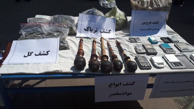 ۳۴ کیلوگرم ماده مخدر &quot; گل &quot; در بروجرد کشف و ضبط شد