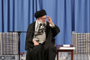 دیدار هزاران نفر از ذاکران و ستایشگران اهل‌بیت(ع) با رهبر معظم انقلاب