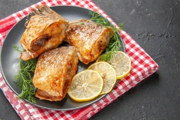 بهترین روش سرخ کردن ماهی + 9 ترفند سرآشپزها