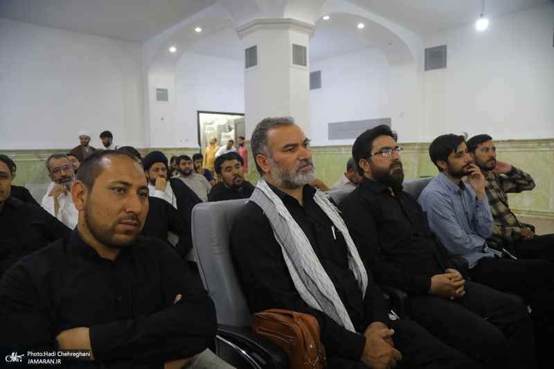 نشست «قرآن و عترت، محور اتحاد مسلمانان در اندیشه امام خمینی(س)» به زبان اردو