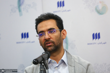 دعای آذری جهرمی برای سقاب اصفهانی و رضا امیرخانی در جوار حرم امام علی (ع)