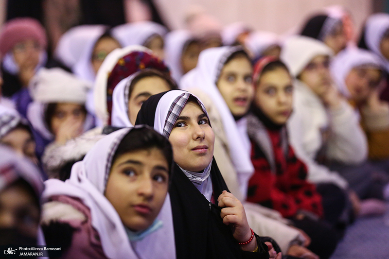 بازدید اقشار مختلف مردم از بیت امام خمینی (س) در جماران-2