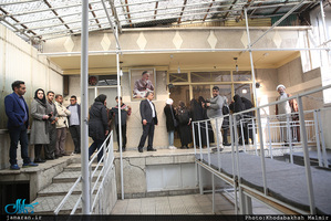 بازدید جمعی از دانشجویان زبان فارسی کشورهای خارجی از بیت امام در جماران 