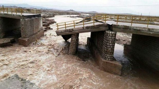 بارش‌ بهاری باران به راه‌های روستایی درگز خسارت زد