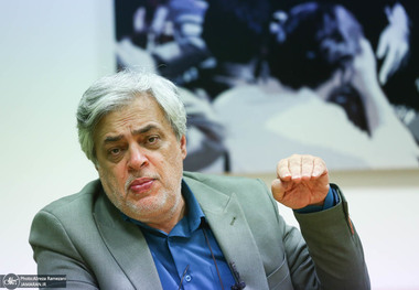 هشدار محمد مهاجری به پزشکیان: متوهمان دیروز درحال افزایش مطالبات مردم هستند 