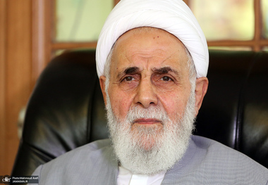 ناطق‌نوری: ملت ایران در دفاع از کشور عقب‌نشینی نمی‌کند