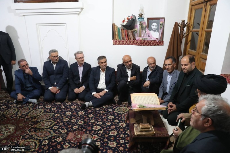 حضور وزیر کار در بیت تاریخی امام در خمین