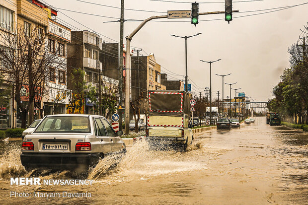 پیش‌بینی رعد و برق  و بارش باران در کرمانشاه  هشدار آبگرفتگی