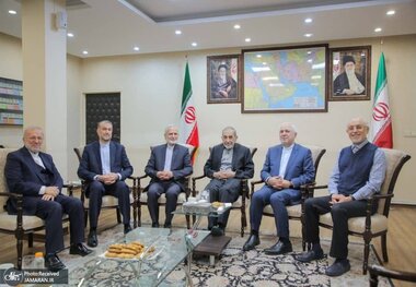 دیدار امیرعبداللهیان و وزرای سابق خارجه با ولایتی 