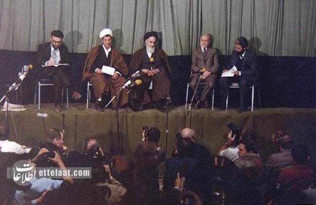 بالاخره اعتصابات تمام شد و مردم به کار خود برگشتند + عکس های تاریخی از بهمن‌ماه ۱۳۵۷