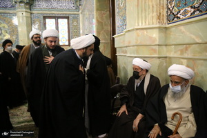 حضور مراجع و علما در مسجد امام حسن عسکری(ع) در پی ارتحال آیت الله العظمی صافی(ره)