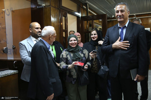 نشست هم اندیشی با ناشران عرب زبان در حسینیه جماران