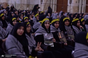 گردهمایی مسئولین بسیج دانشجویی و طلاب بسیجی در حرم امام با سخنرانی رئیس‌جمهور پزشکیان (1)