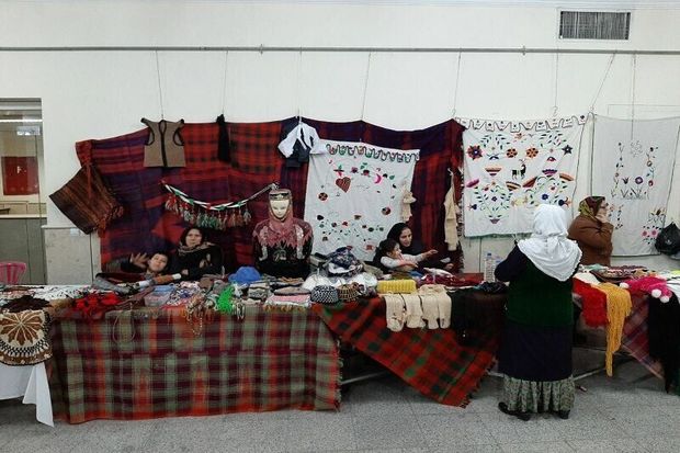 افتتاح نمایشگاه صنایع دستی و توانمندی‌های بانوان در بافق