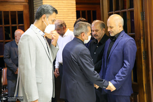 مراسم ختم مادر فرشاد مومنی