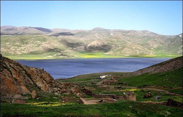 ماهی کاراس تهدید  جدی دریاچه نئور اردبیل