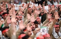 مراسم روز بسیج در حسینیه امام خمینی(ره) با حضور فرمانده کل سپاه پاسداران و هزاران تن از بسیجیان (2)