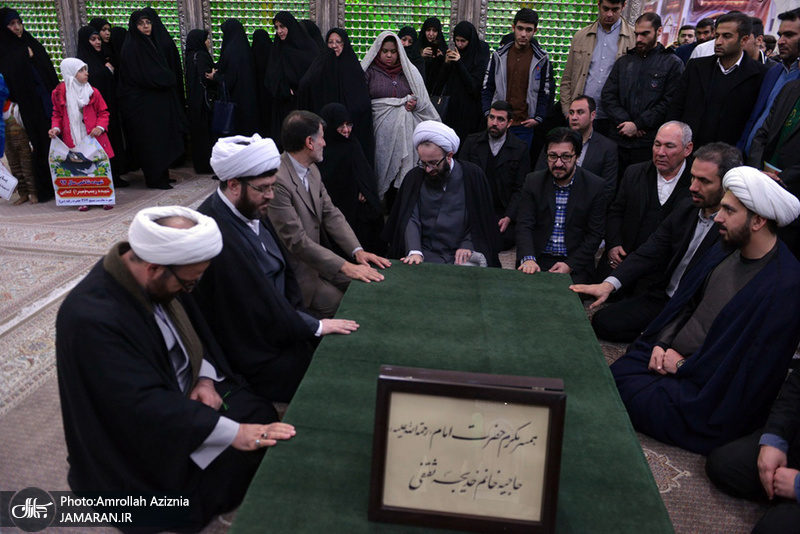 تجدید میثاق امام جمعه و مسئولین شهرستان پرند با آرمان های امام خمینی(س)