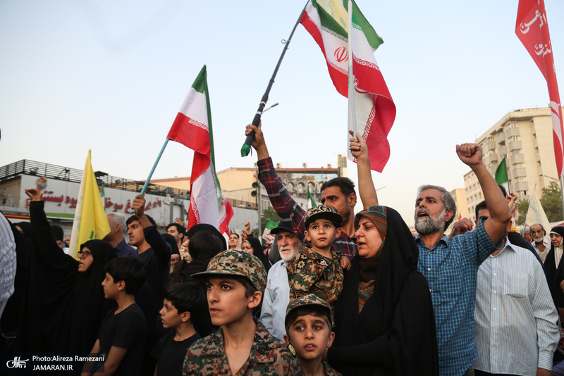 اجتماع مردمی در حمایت از رزمندگان مدافع