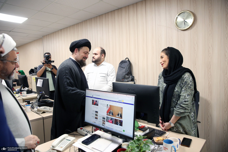 بازدید «سید حسن خمینی» از موسسه مطبوعاتی ایران
