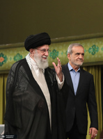 دیدار مسئولان نظام، سفرای کشور‌های اسلامی و مهمانان کنفرانس وحدت با رهبر انقلاب